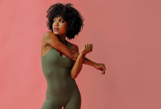 Peças únicas: por que o macaquinho fitness virou queridinho das mulheres